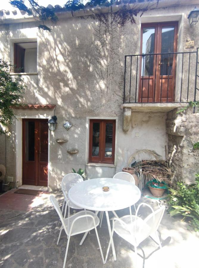 Cortile Via Sales 11 Apartment Erice Bagian luar foto