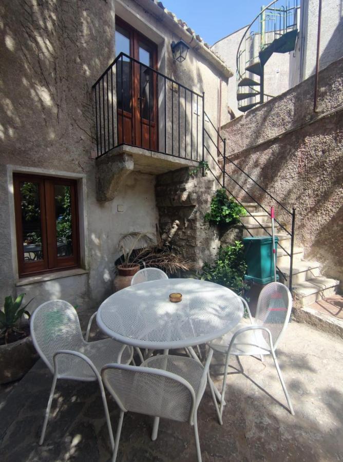 Cortile Via Sales 11 Apartment Erice Bagian luar foto